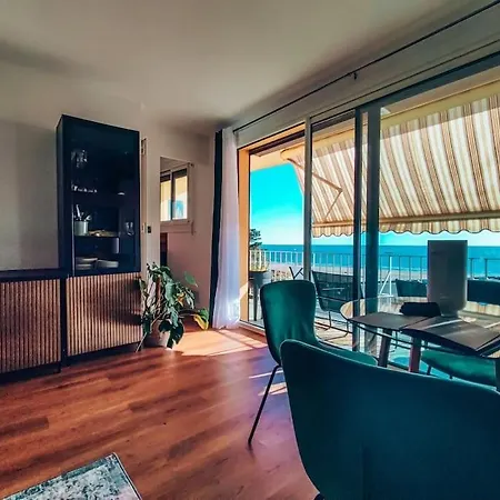 Studio Avec Terrasse, Vue Imprenable Sur L'ocean Apartment *