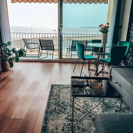 Studio Avec Terrasse, Vue Imprenable Sur L'ocean Apartment *