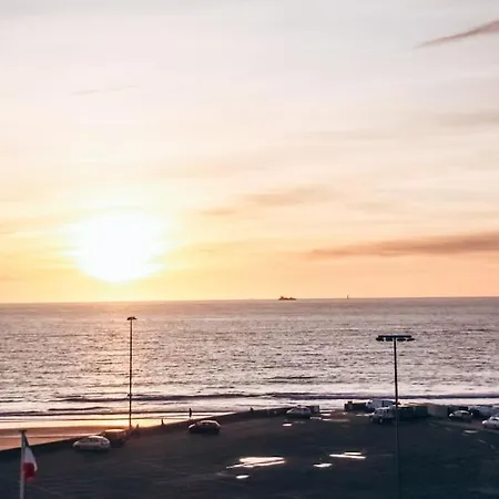 Appartement Studio Avec Terrasse, Vue Imprenable Sur L'ocean